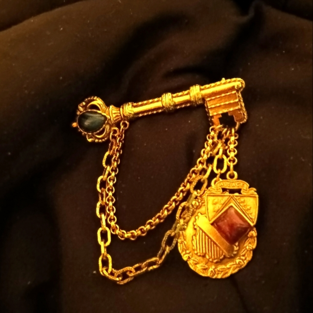 1929 Champion Pin Heraldic France